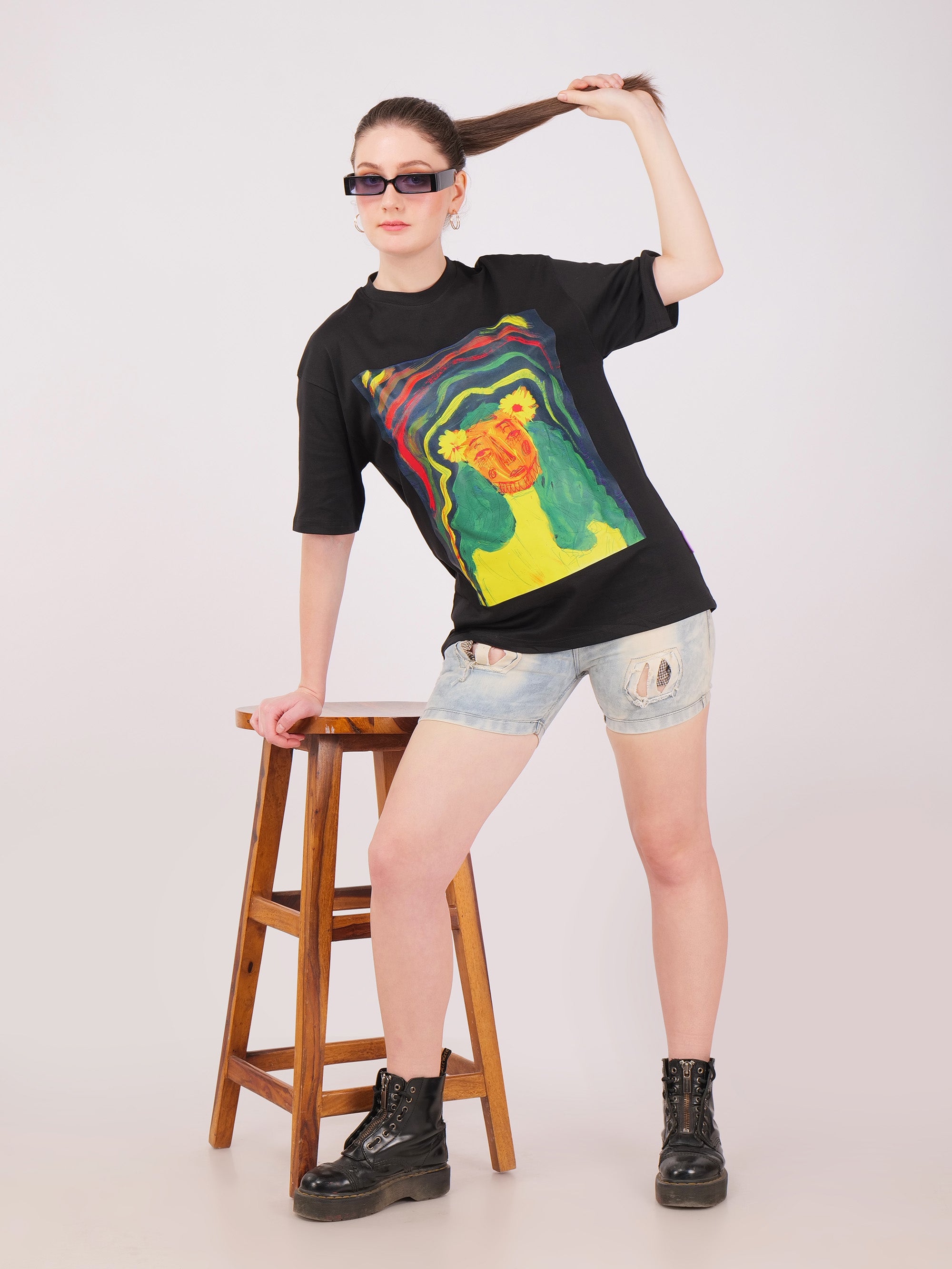 ✰ Straight Outta Gallery Oversized Graphic T-shirt