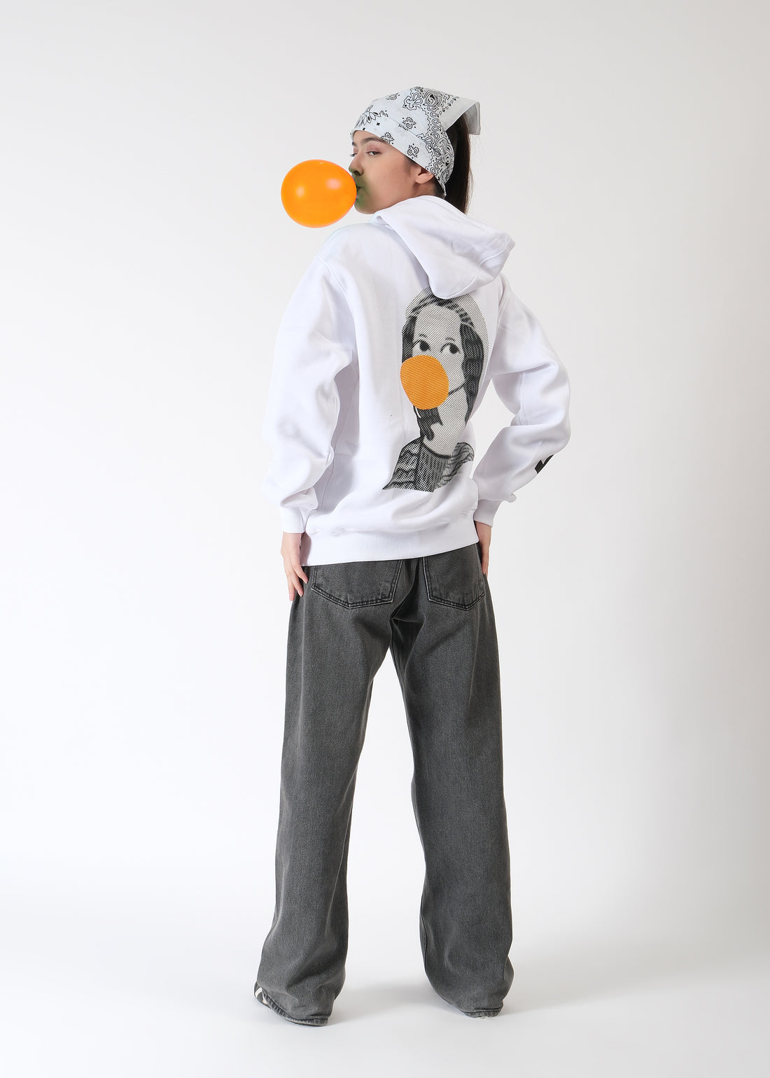 Mona Mono - Unisex Hoodie