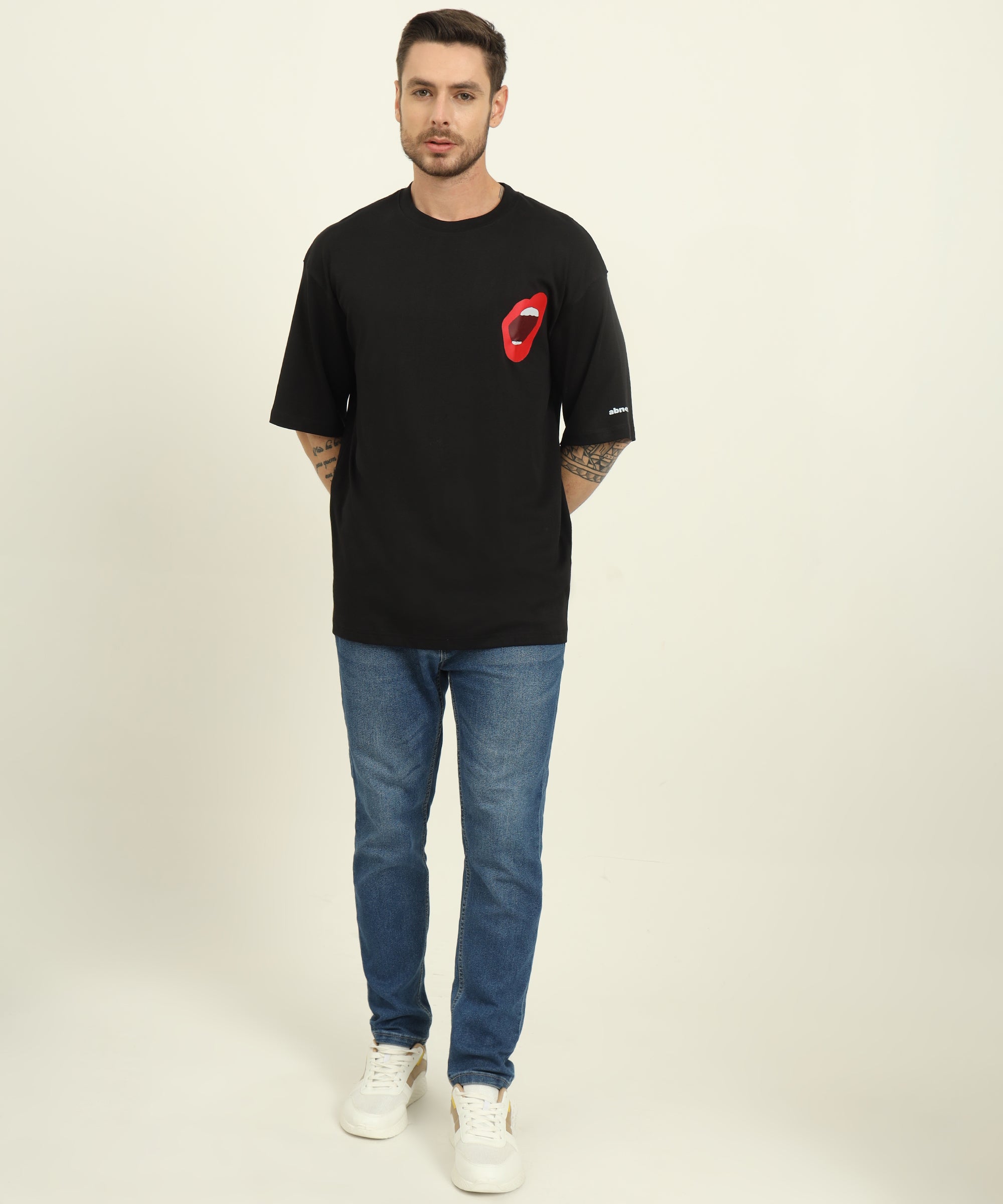 Shout Out Loud Oversized Graphic T-shirt