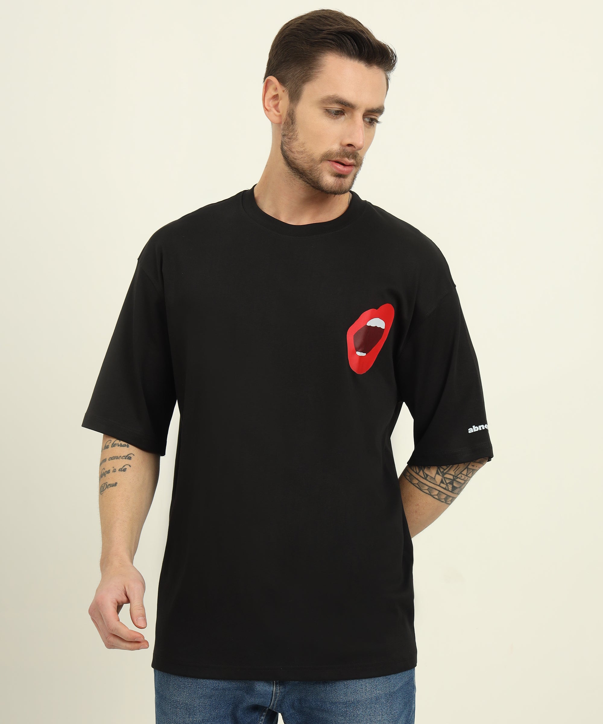 Shout Out Loud Oversized Graphic T-shirt