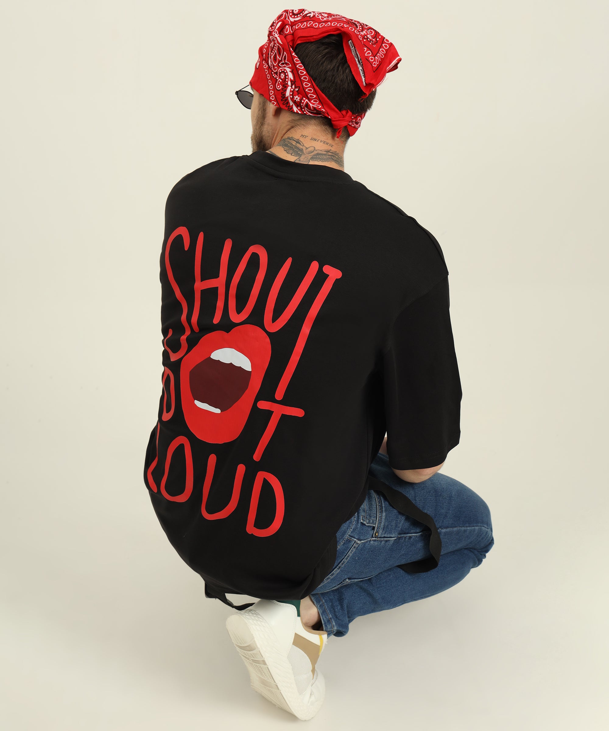 Shout Out Loud Oversized Graphic T-shirt