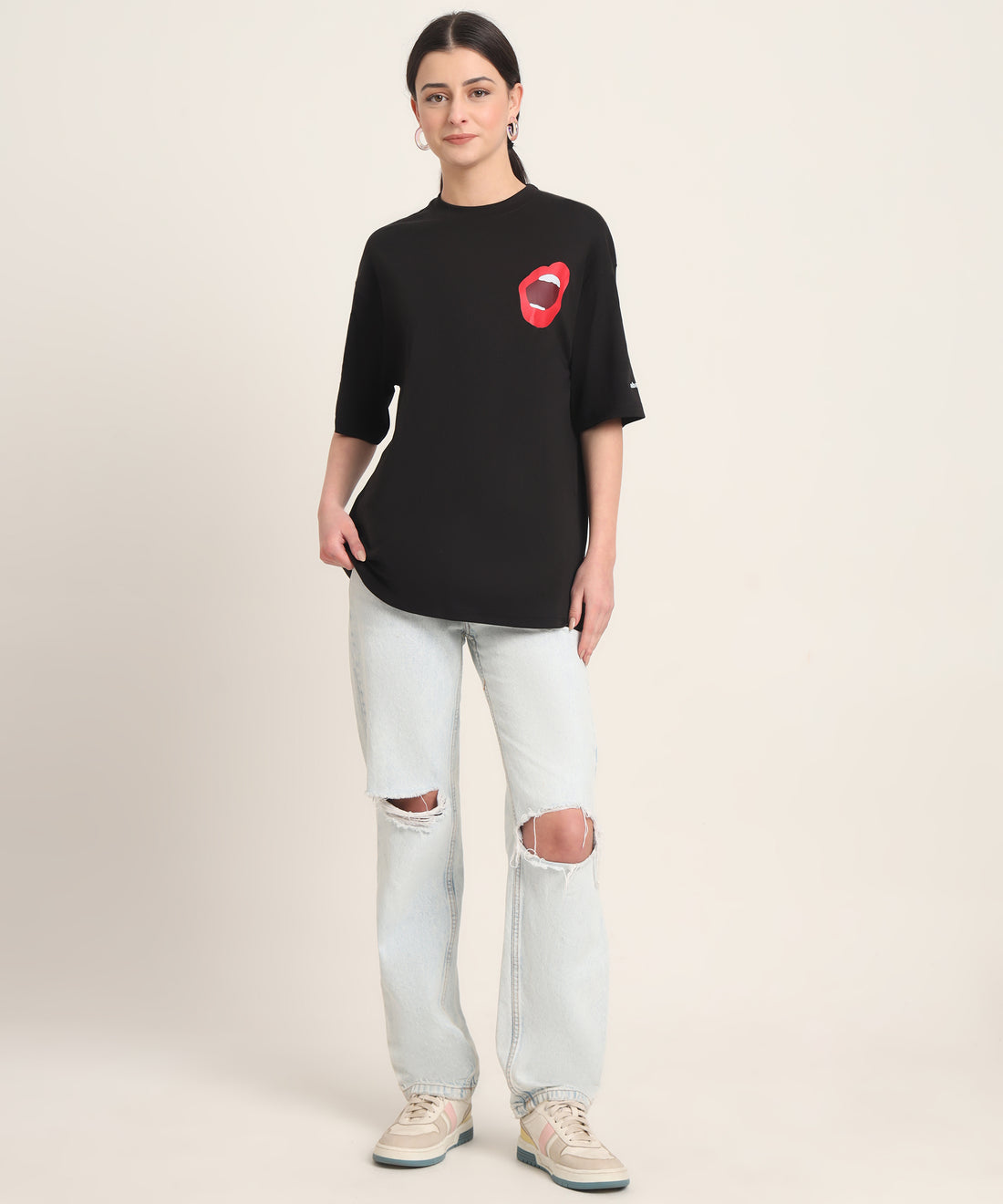 Shout Out Loud Oversized Graphic T-shirt